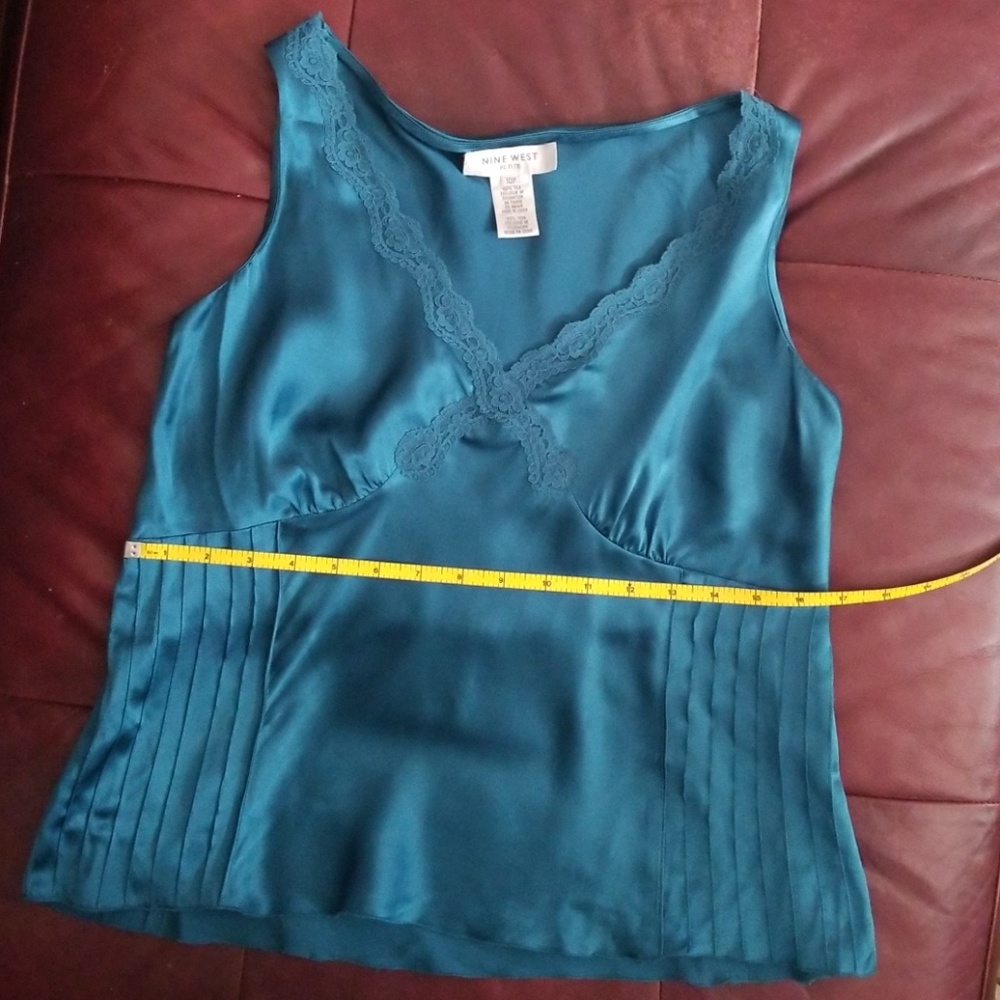 Silk Top - Picture 3 of 4